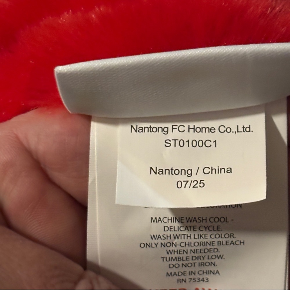 Sesame Street Elmo Faux Fur Cozy Snuggle Tail sleeping bag - Picture 13 of 13